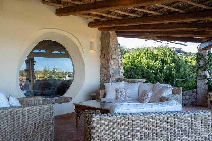 Villa pour 10 personnes, avec balcon et jardin ainsi que vue et piscine à Porto Cervo - 4