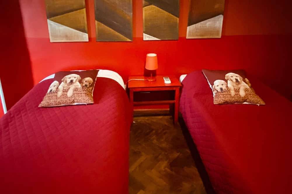 Ganze Wohnung, Großer Dachboden Licht in der Mitte von Cagliari in Sant'Alenixedda, Cagliari