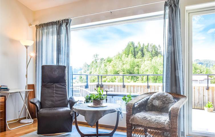 Ganze Ferienwohnung, Ferienwohnung für 5 Personen mit Terrasse in Samnanger