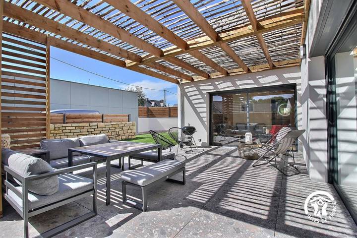 Gîte pour 8 personnes, avec Terrasse et Jardin ainsi que Piscine et Vue à Belz - 2