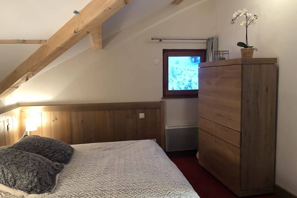 Appartement entier, Penthouse \"\"120m2 Piscine Sauna Antares 4* in Station de Risoul, Risoul