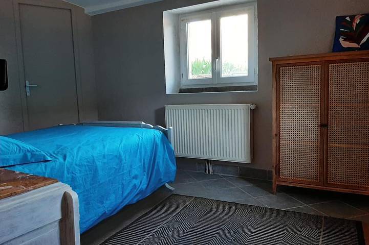 Gîte pour 2 personnes, avec piscine et terrasse à Banne - 3