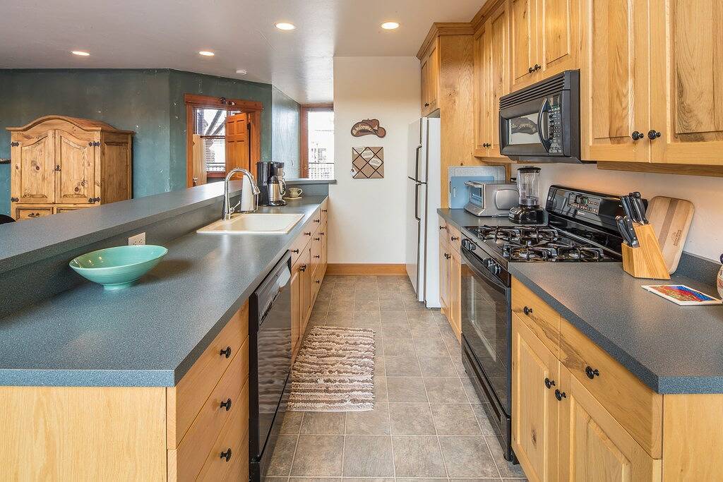 Ganze Wohnung, Übernachten Sie in Montana - Downtown Bigfork, Luxus-Eigentumswohnung am Swan River in Bigfork, Flathead Nationalwald