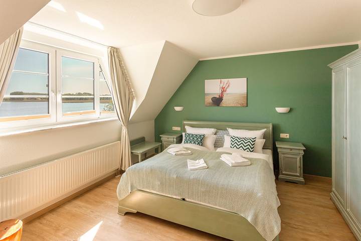 Ferienhaus mit Meerblick für 4 Personen, mit Seeblick und Terrasse sowie Sauna in Sellin - 3