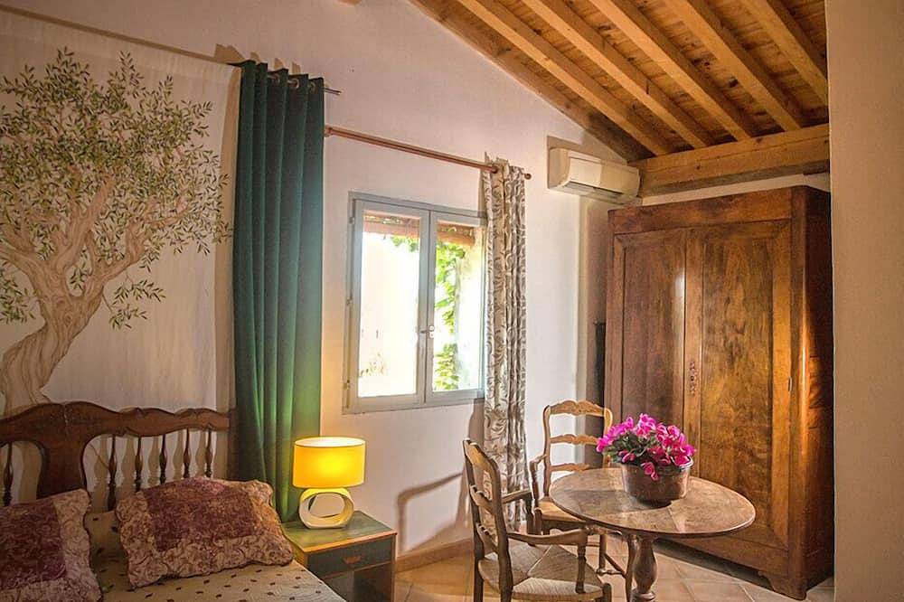 Herzogtum Uzès Villa Celina mit privatem Swimmingpool und Klimaanlage in Uzès, Nimes und Umgebung