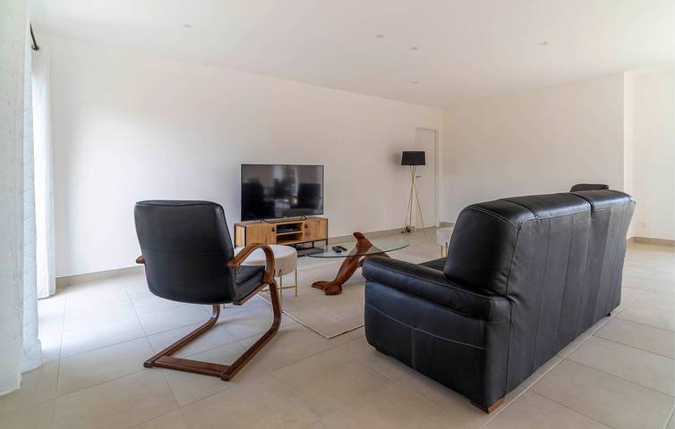 Luxuriöses Apartment mit Klimaanlage, Parkplatz und WiFi in Bellegarde, Nimes und Umgebung