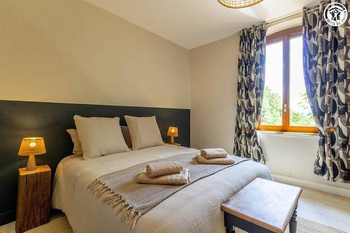 Location de vacances pour 8 personnes, avec terrasse et jardin à Avressieux - 4