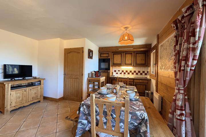 Appartement entier, Appartement avec 2 grands balcons, vue montagne in Cohennoz, Région d'Albertville