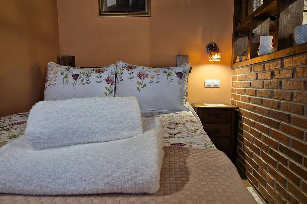 Entire apartment, 211A La Chalana Bonito Estudio en Tazones para 2 p in Tazones, Villaviciosa