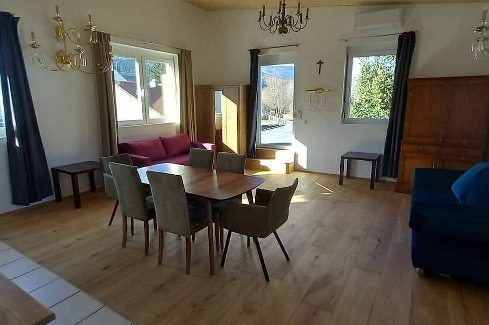 Ganze Wohnung, Gästewohnung \"Vinothek im Piestingtal\" - 1 bis 6 Personen - 5mn von der A2 in Markt Piesting, Wiener Alpen in Niederösterreich