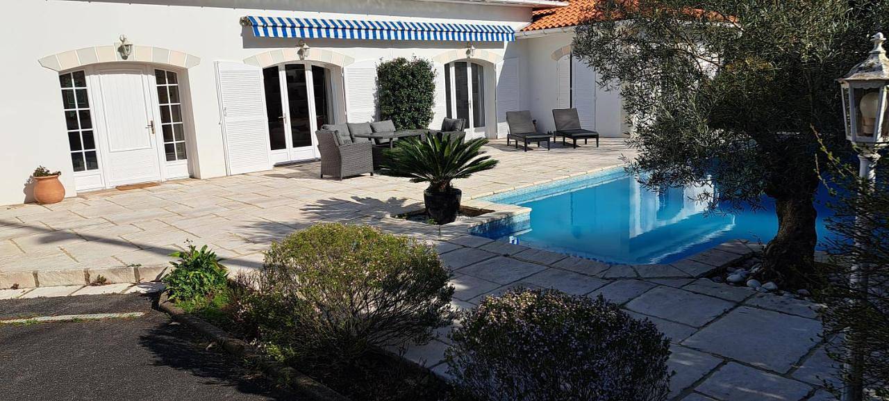 Three-Bedroom Villa in Bayonne, Bayonne und Umgebung
