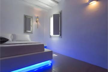 Vacation Rental for 4 Guests in Milos, Cyclades, Picture 4