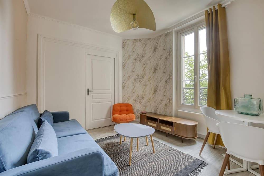 Appartement entier, Lola Homes \" Appartement contemporain et chaleureux \" in Puteaux, Hauts-de-Seine