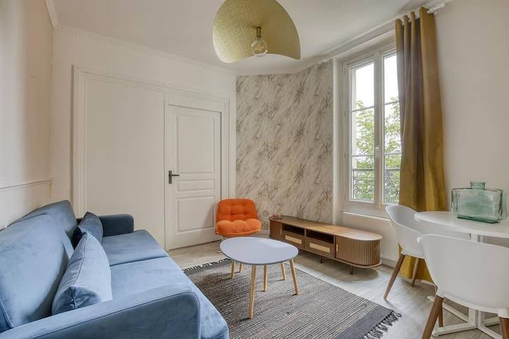 Appartement entier, Lola Homes \" Appartement contemporain et chaleureux \" in Puteaux, Hauts-de-Seine