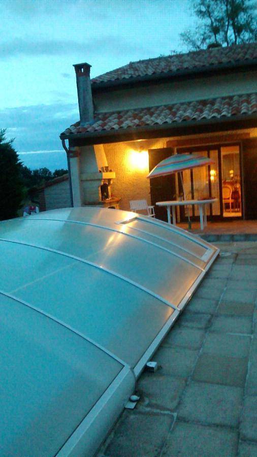 Gîte pour 2 personnes, avec piscine ainsi que jardin et vue à Coufouleux - 3