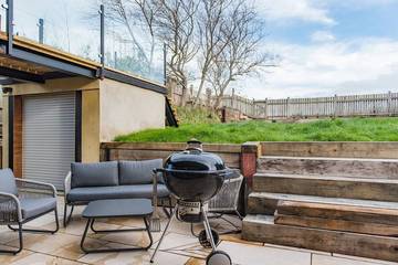 Beach House for 15 People in New Romney, Kent, Photo 3