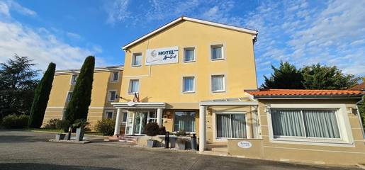 Hôtel pour 7 personnes, avec jardin à Pierre-Bénite