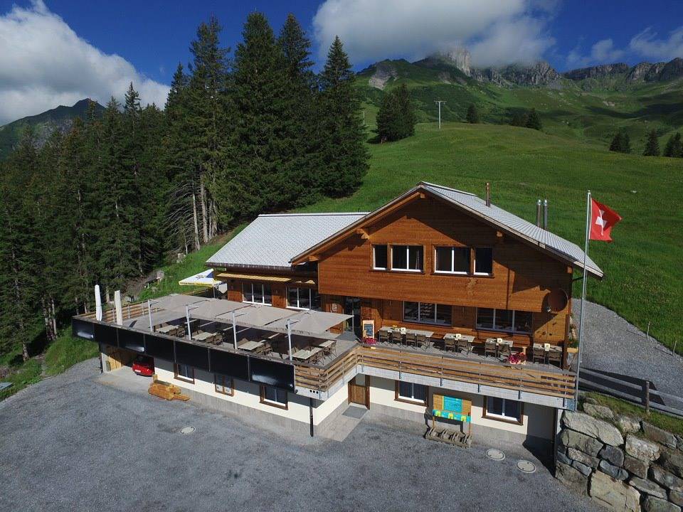 Berghotel Bischofalp - Doppelzimmer mit Zusatzbett in Elm GL, Glarus Süd