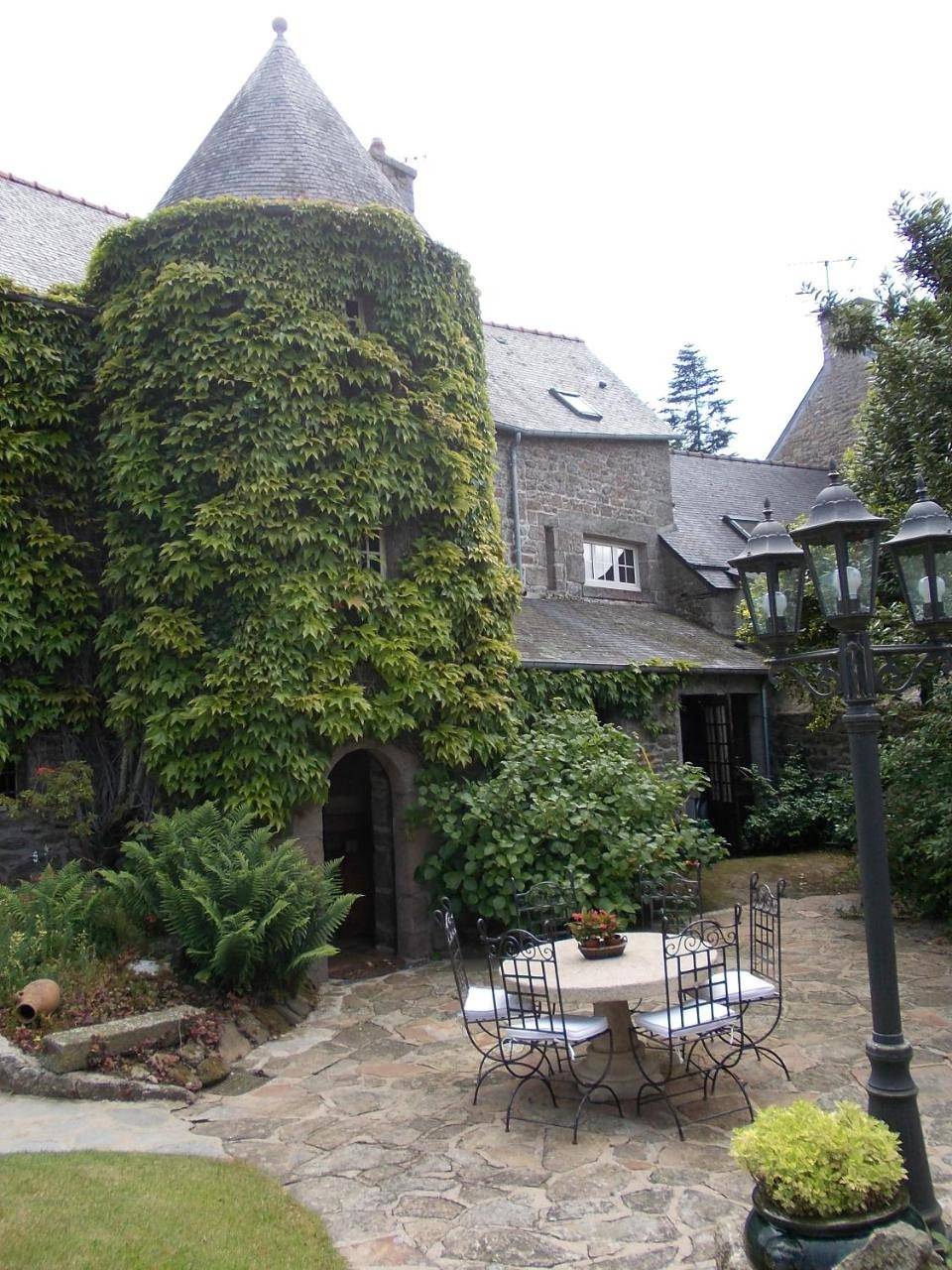 La Tourelle 22 in Quintin, Cotes-d'Armor