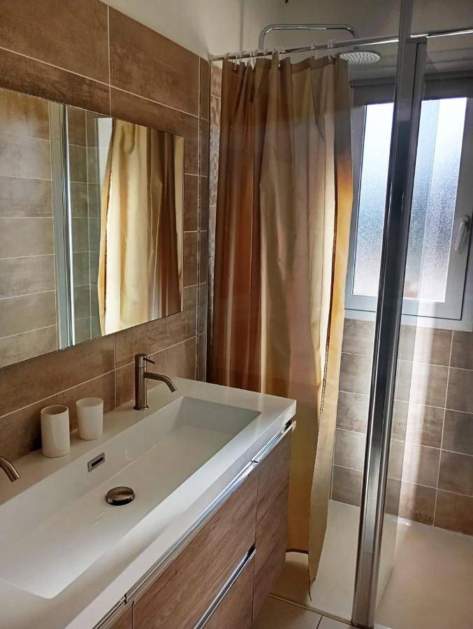 Gîte pour 4 personnes, avec Terrasse et Jardin à Laburgade - 3