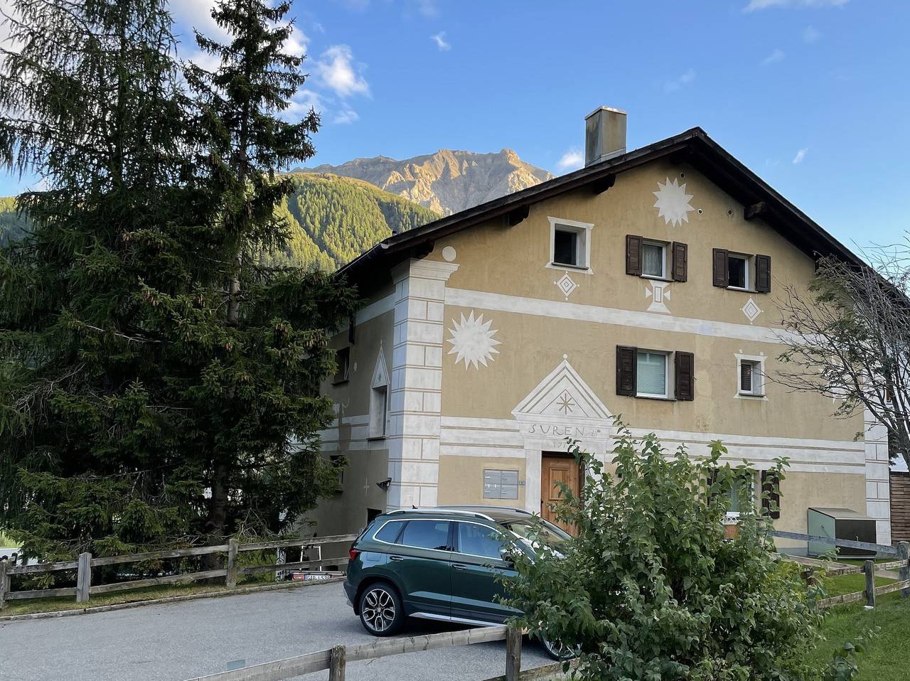Ganze Ferienwohnung, Chesa Sur En mit Blick auf Piz Mezzaun und Uter in Zuoz, Oberengadin