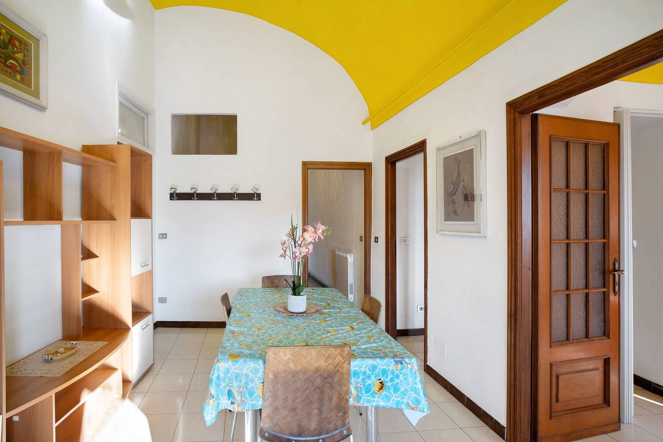 Apartamento entero, Apartamento 'Casa Bici Sol y Mar' con vistas al mar, terraza privada y aire acondicionado in San Lorenzo al Mare, Riviera di Ponente
