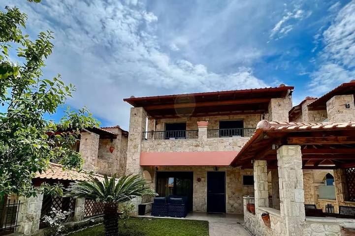 Ferienhaus für 6 Personen, mit Balkon und Garten