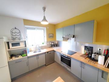 Maison De Vacances pour 15 Personnes dans Chambon-sur-Lac, Région de Besse-et-Saint-Anastaise, Photo 2