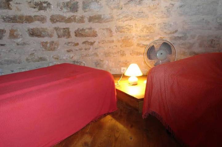 Location de vacances pour 2 personnes, avec jardin, animaux acceptés à Brengues - 4