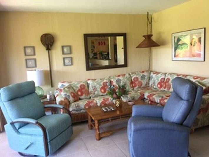 Vacation rental for 2 people, with yard and pool as well as terrace in Wailea