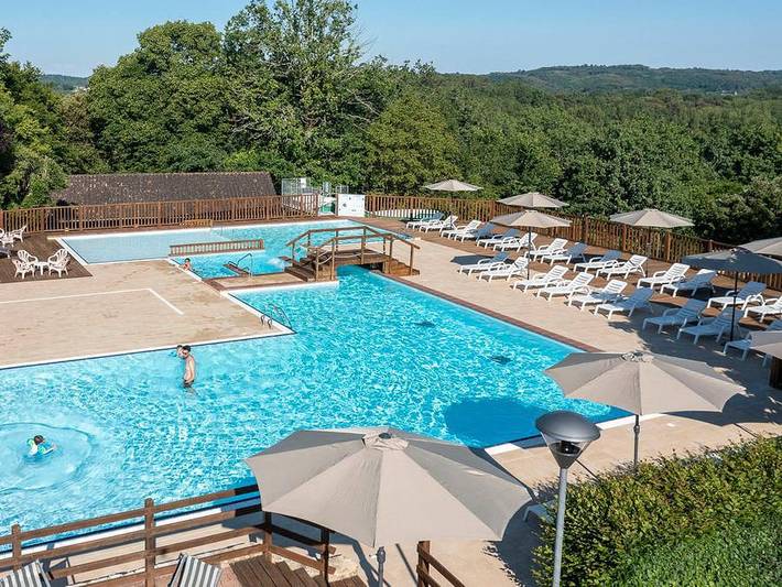 Camping Romanée - Les Grottes De Roffy - Mobilhome 6 personnes - Confort 4 Pièces 6 Personnes in Sainte-Nathalène, Périgord Noir