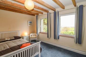 Cottage for 10 People in County Cork, Photo 2