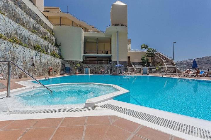 Casa de huéspuedes para 6 personas, con balcón y piscina en Gran Canaria