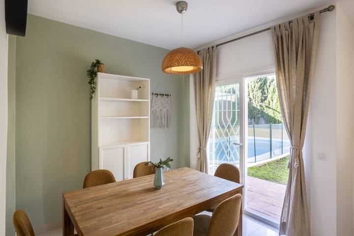 Apartamento inteiro, Apartamento de férias para 7 pessoas com terraço in Palomares del Río, Sevilha Província