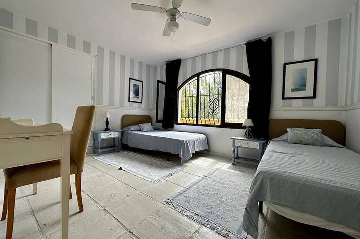 Bungalow für 14 Personen, mit Garten und Terrasse in Marbella - 4