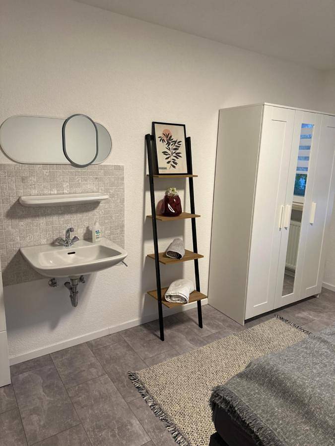 Ferienwohnung für 6 Personen, mit Terrasse und Ausblick in Weinstadt - 4
