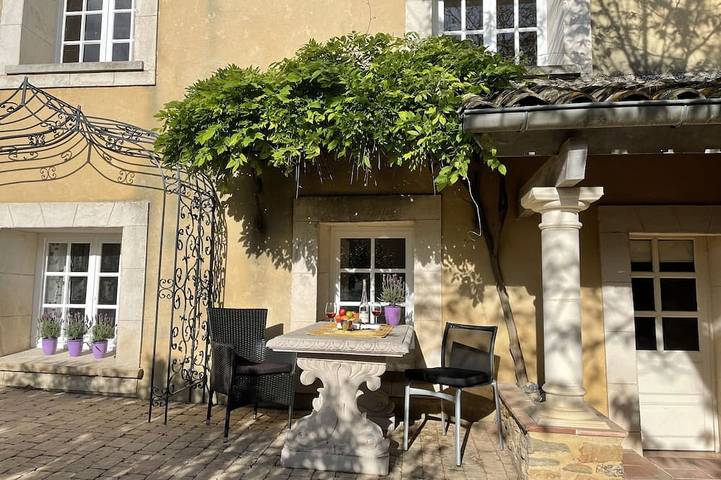 Ferienwohnung für 2 Personen, mit Terrasse und Garten - 1