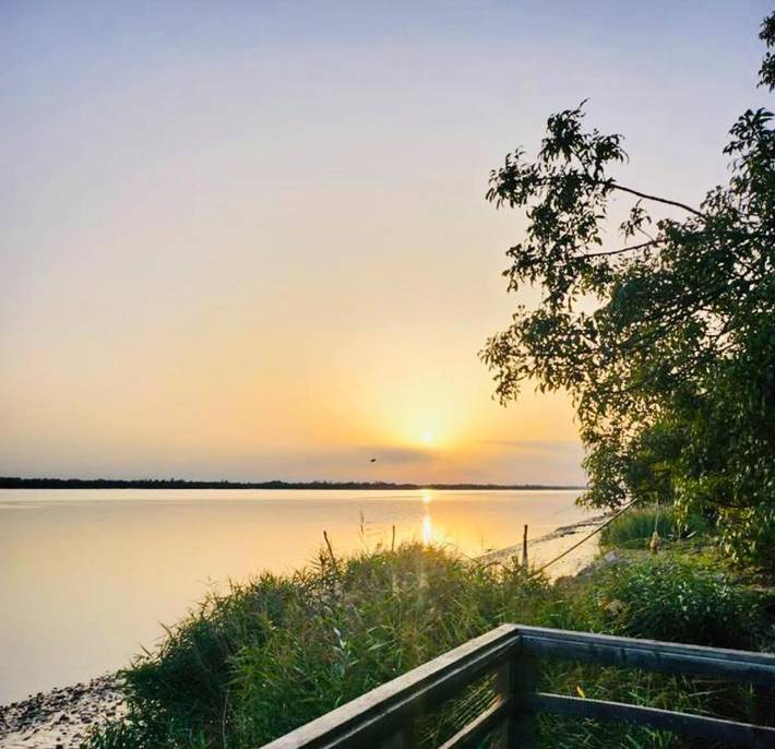 Location de vacances pour 6 personnes, avec Balcon et Terrasse ainsi que Jardin et Piscine à Bayon-sur-Gironde