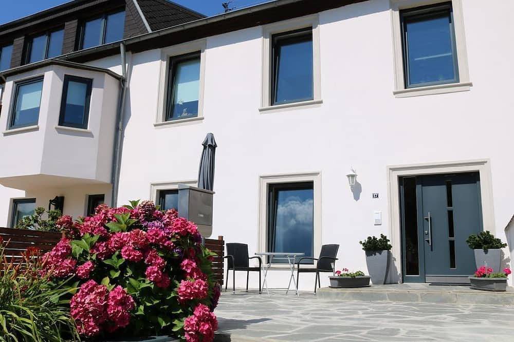 Ganze Wohnung, Fewo Nr. 1 - Ferienwohnungen Haus Moselstrand in Piesport, Bernkastel-Kues & Umgebung