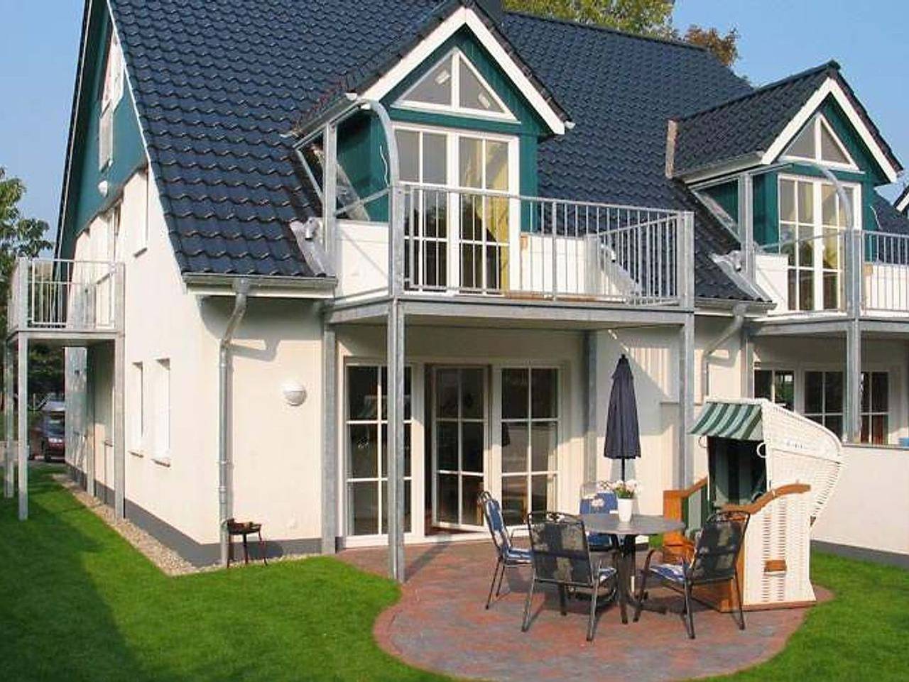 Ganze Ferienwohnung, Wiesenweg 2a, Whg. 3, Ruusfeen - Ferienwohnung mit 3- Zimmern über ca. 100m² im Obergeschoß und Spitzboden in Wyk auf Föhr (Stadt), Wyk auf Föhr