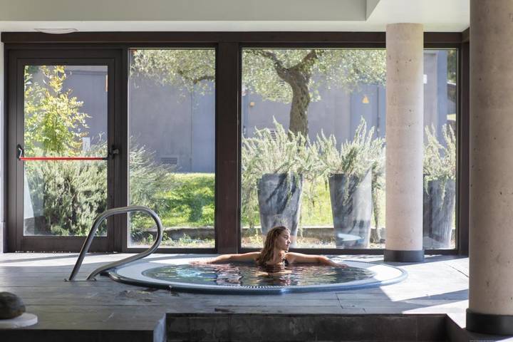 Hotel para 2 personas, con jacuzzi y jardín además de piscina y sauna, Familias con niños en Cataluña - 4