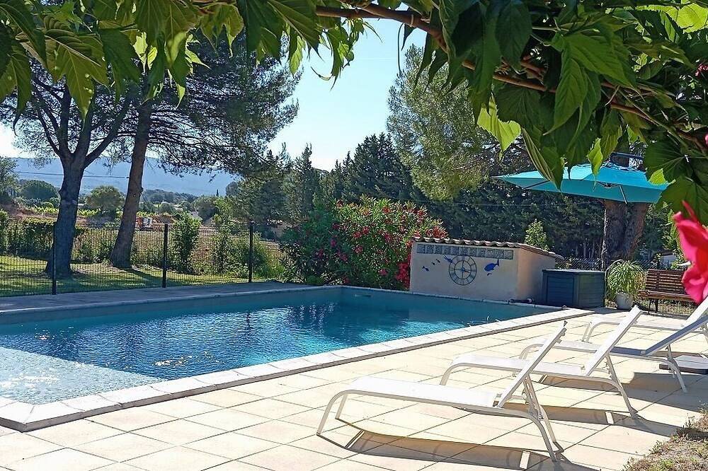 Villa on large plot, with secure swimming pool, in the heart of the Bandol vineyards in Le Castellet, Middellandse Zeekust (Frankrijk)