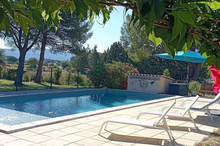 Villa on large plot, with secure swimming pool, in the heart of the Bandol vineyards in Le Castellet, Middellandse Zeekust (Frankrijk)