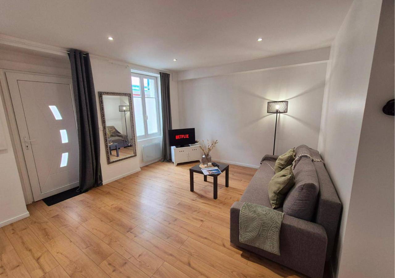 Appartement entier, Studio Moderne et Cosy à Miribel in Miribel, Ain