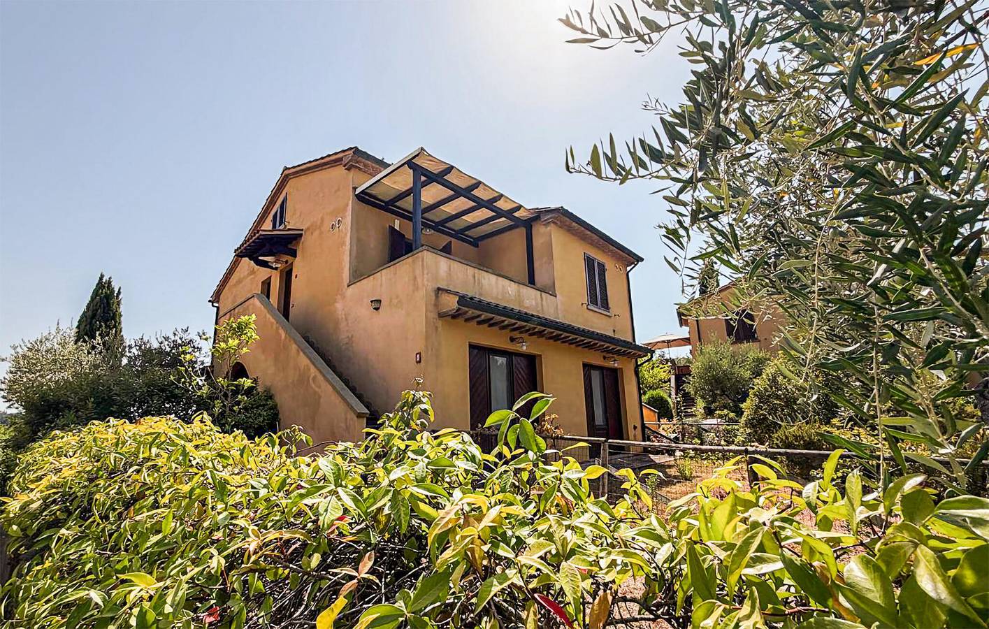 Ganze Ferienwohnung, Charmante Ferienwohnung mit Pool und Terrasse in der Nähe des Stadtzentrums von Montescudaio in Montescudaio, Etruskische Küste