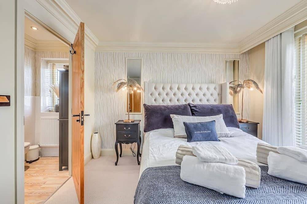 Stunning House • 30-Min to Silverstone • Office • Balcony • Parking • Self-Check-In • Yoko Property in Milton Keynes, South East England