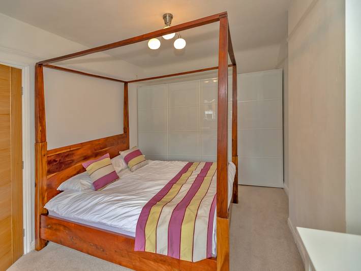 Retreat in Solihull near Nec Birmingham in Solihull, Birmingham Area