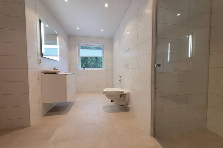 Ganze Wohnung, Modern apartment near Bergen, in Søfteland & nature in Os
