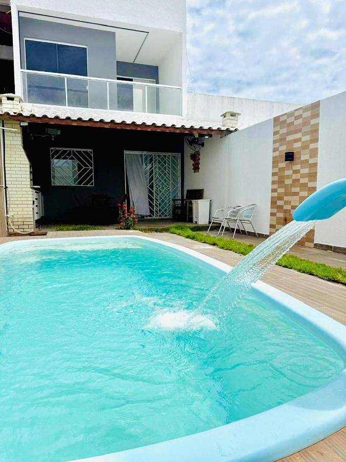 Casas e apartamentos de temporada para 8 pessoas, com vista e balcão e ainda jardim and piscina em Arembepe