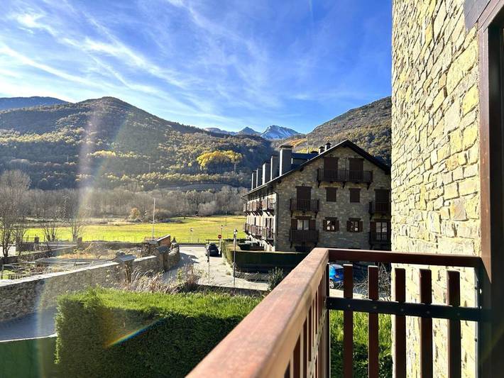 Casa rural para 4 personas, con balcón y vistas, Se admiten mascotas en Vall d'Àneu - 2